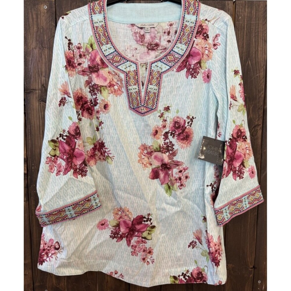 John Mark Size XL Ice Blue Floral Embroidered Beaded 3/4 Sleeve Tunic Top - Picture 3 of 10